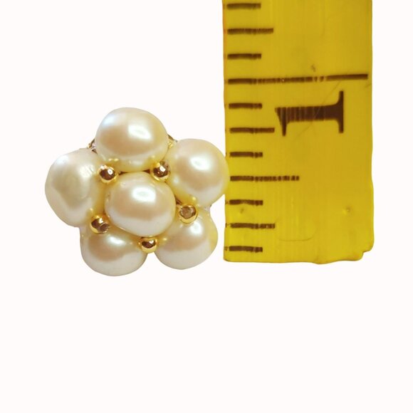 Vintage Faux Pearl Cluster Earrings Gold-Tone Accents - Picture 5 of 5